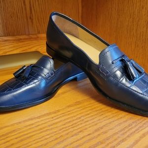 TALBOTS LEATHER LOAFERS, NAVY 6.5